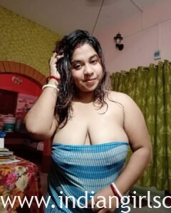 Big Boobs Mature Indian Aunty Recorded Full Naked