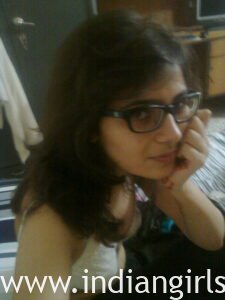 Beautiful Pakistani Girl Filmed Naked In Her Home