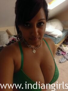 Chubby British Indian Sex Hottie Filmed Naked