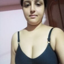 Horny Bengali Indian Housewife Ready For Hot Sex