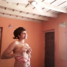 Desi College Girl Nude MMS