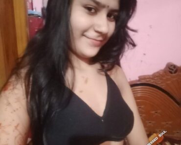 Lucknow College Girl Romana Hot Nude