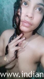 Hot Indian College Girl Afsana Bathroom Sex Photos