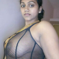 Horny Tamil Village Aunty Natural Tits Shaved Pussy
