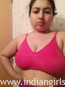 Big Boobs Indian Aunty Full Nude Bathroom Pics