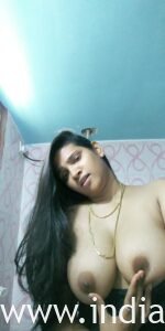 Hindi Sex Photos Sexy Desi College Girl In Bathroom