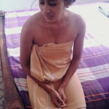 Young Hot Desi Housewife Naked Ready For Sex