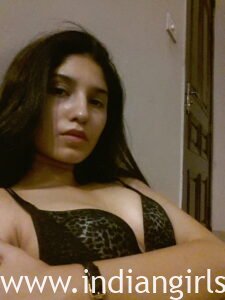 Indian Horny Girl Self Clicked Porn Photos