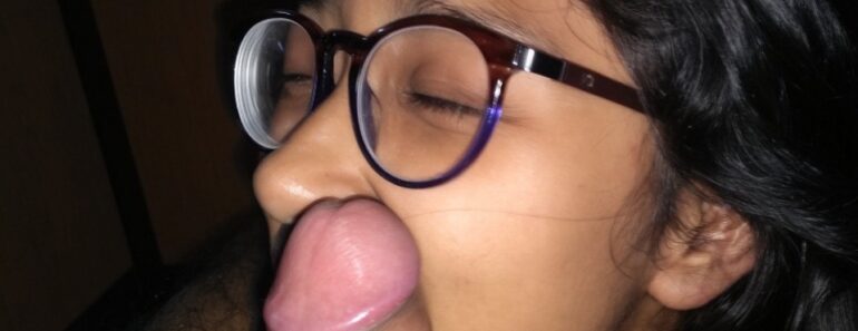 Indian College Girl Real Blowjob Queen Sucking For Cumshot