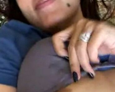 Sexy Indian Wife Natural Tits Ready To Get Sucked