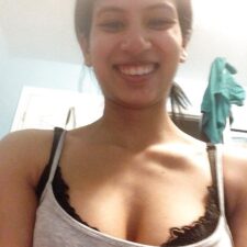 Real Indian College Girl Seductive Nudes