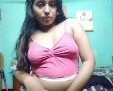 Big Boobs Indian Girl Nude Filmed Inside Bedroom