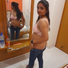 Real Indian Bhabhi in Viral Scandal Buzz