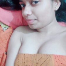 Cute Punjabi 18 Year Old Teen With Big Boobs Photos
