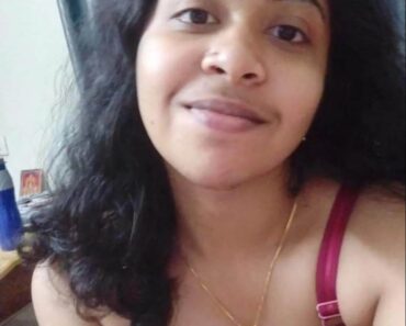 Hot Indian Babe 34C Size Big Boobs Revealed