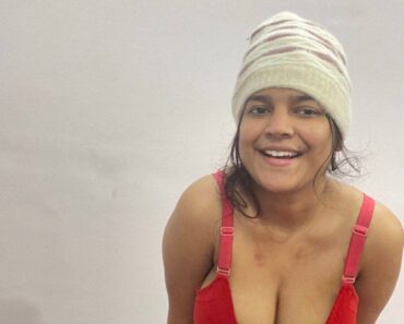 Hindi Love Desi College Girl Stripping Teasing Porno