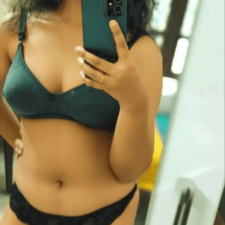 Hot Indian Babe 34C Size Big Boobs Revealed