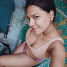 Hindi Love Desi College Girl Stripping Teasing Porno