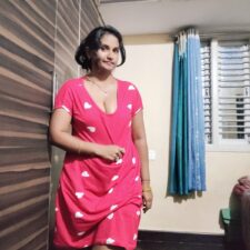 Natural Tits Tamil Aunty In Pink Lingerie Striptease