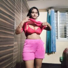 Natural Tits Tamil Aunty In Pink Lingerie Striptease