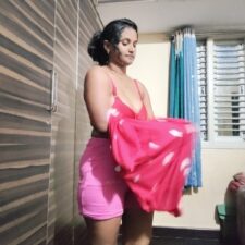 Natural Tits Tamil Aunty In Pink Lingerie Striptease