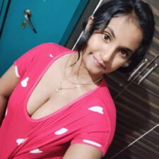 Natural Tits Tamil Aunty In Pink Lingerie Striptease