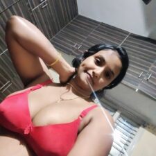 Natural Tits Tamil Aunty In Pink Lingerie Striptease