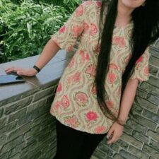Desi Bhabhi Homemade Showing Juicy Big Boobs