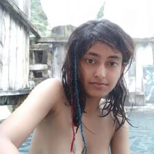 Real Indian GF Swimming Pool Nude Leaked Online