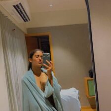 Skinny Indian College Girl Taking Her Nude Seflie