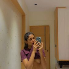 Skinny Indian College Girl Taking Her Nude Seflie