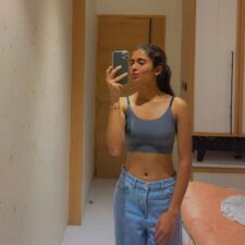 Skinny Indian College Girl Taking Her Nude Seflie