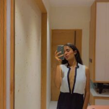 Skinny Indian College Girl Taking Her Nude Seflie