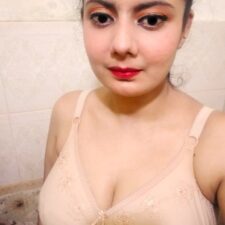 Busty Pakistani Girl Juicy Big Boobs Revealed
