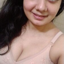 Busty Pakistani Girl Juicy Big Boobs Revealed