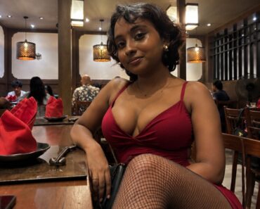 Dark Skinned Tamil Girl Natural Curves Natural Tits