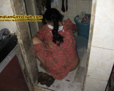 sex with indian maid washing pussy